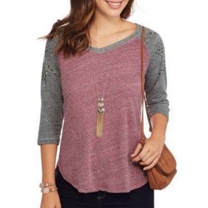 ❤️6 items for $25 sale!!❤️ French Laundry Baseball Raglan Top